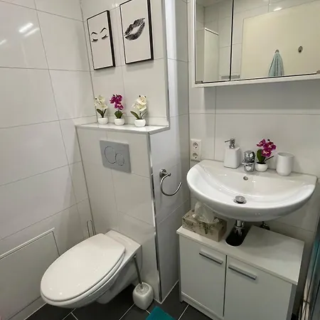Neue Orchideen-apartments Im Haus Апартаменты Бад-Бергцаберн