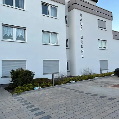 Neue Orchideen-apartments Im Haus Бад-Бергцаберн